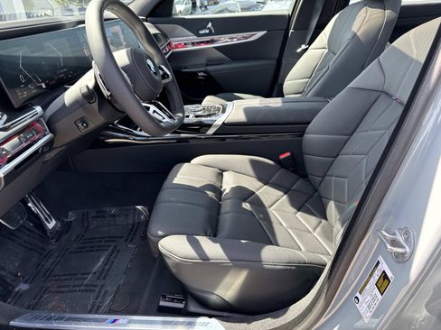 New 2025 BMW 740i w/ Executive Package image 12