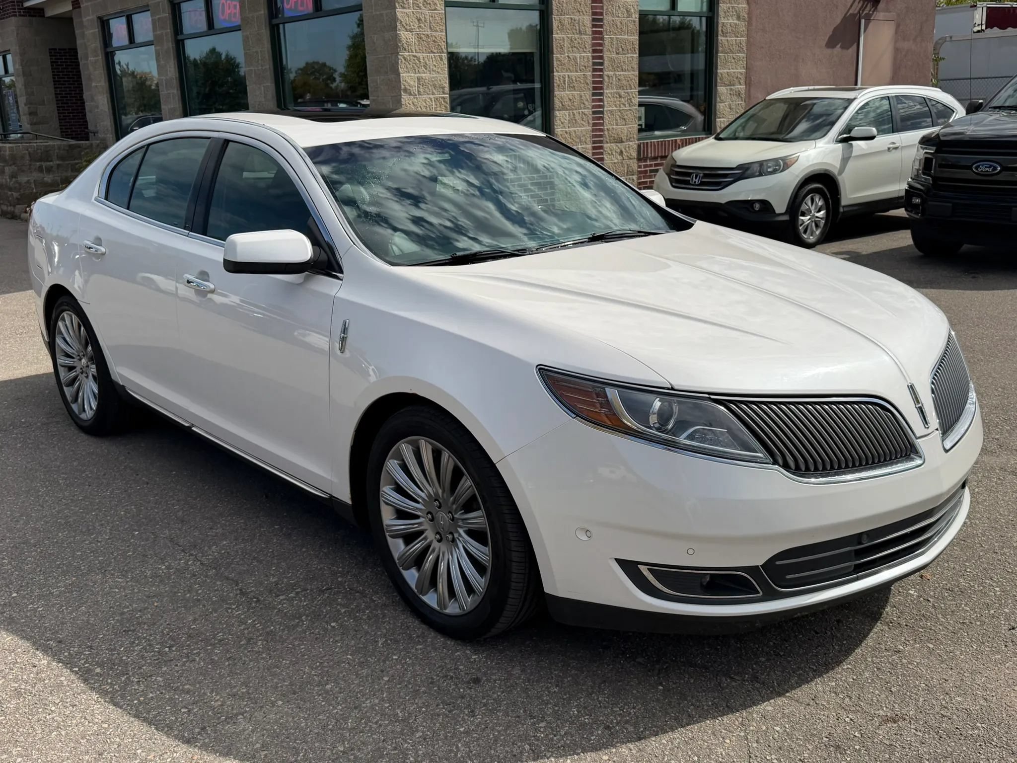 Used 2013 Lincoln MKS AWD image 6