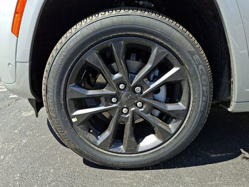 New 2026 Jeep Grand Cherokee Limited AWD/4WD image 5