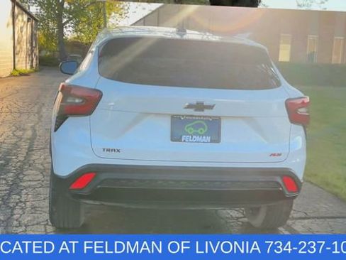 Certified 2024 Chevrolet Trax RS w/ Driver Confidence Package FWD image 7