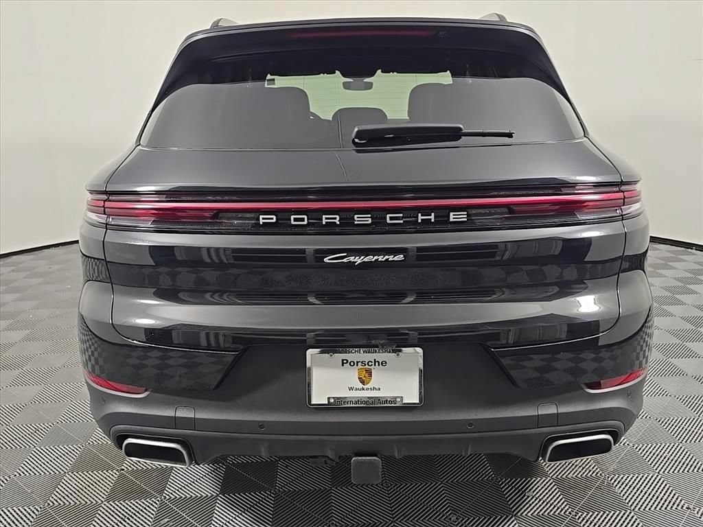 Certified 2026 Porsche Cayenne E-Hybrid AWD/4WD image 6