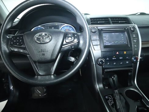 Used 2017 Toyota Camry XLE FWD image 27