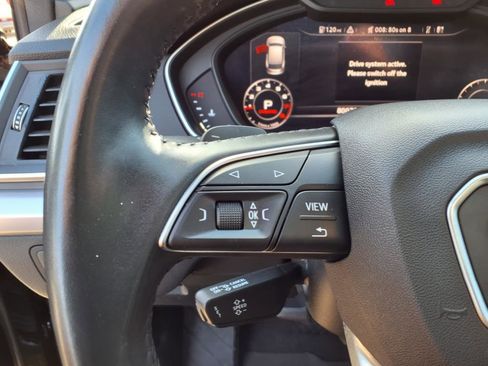 Used 2020 Audi Q5 2.0T Titanium Premium Plus w/ Premium Plus Package image 28