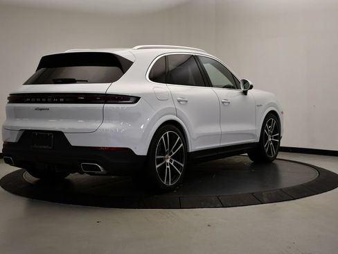 Certified 2026 Porsche Cayenne E-Hybrid AWD/4WD image 7