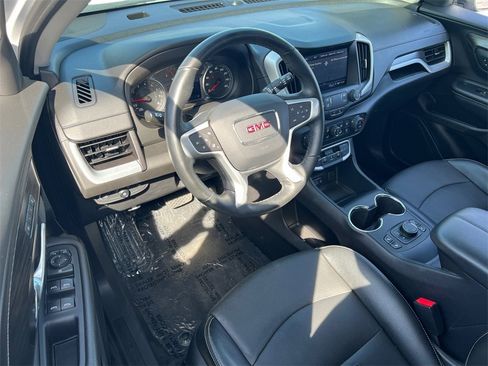 Used 2024 GMC Terrain SLT image 7
