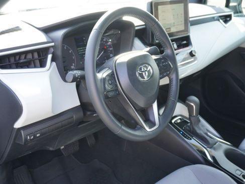 Used 2025 Toyota Corolla SE image 18