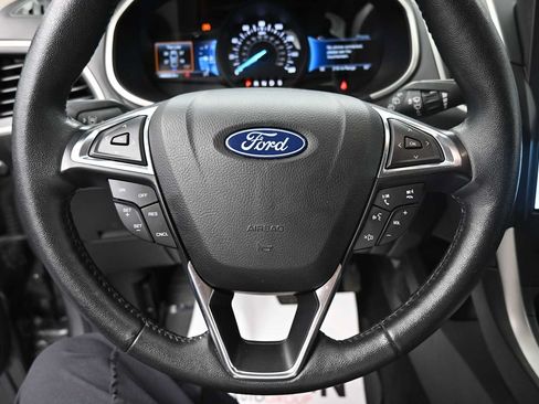 Used 2021 Ford Edge SEL w/ Convenience Package AWD/4WD image 6