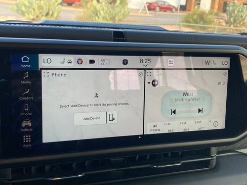 Used 2025 Jeep Wrangler Unlimited Rubicon w/ Convenience Group image 18