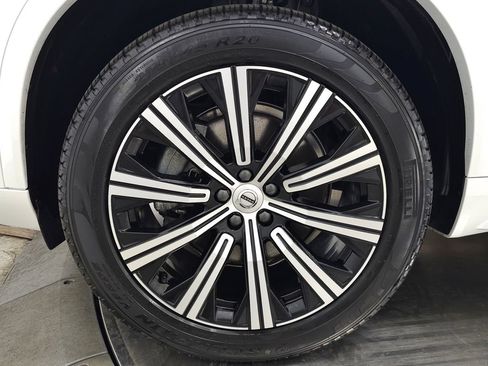 Used 2024 Volvo XC90 B5 Core w/ Climate Package AWD/4WD image 11