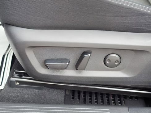 Certified 2024 Nissan Rogue SV FWD image 20
