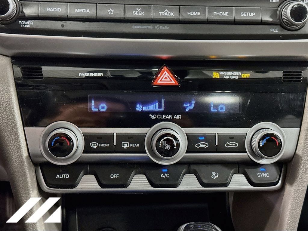 Used 2020 Hyundai Elantra Value Edition FWD image 17
