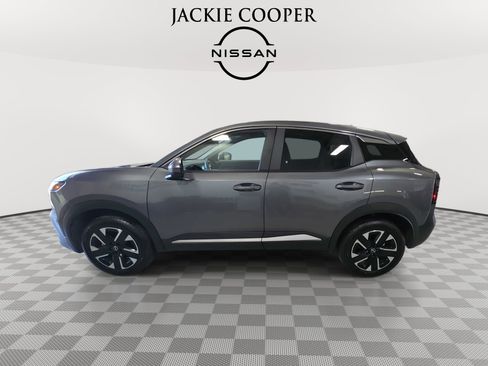 Used 2025 Nissan Kicks SV AWD/4WD image 8