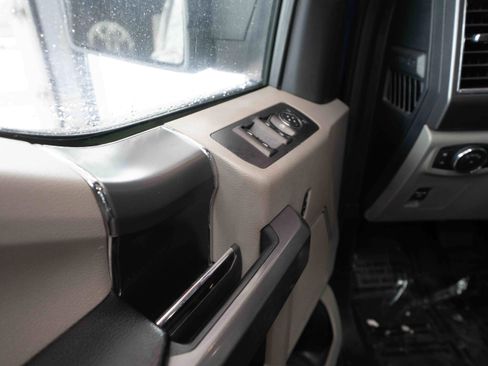 Used 2016 Ford F150 XLT w/ XTR Package image 7