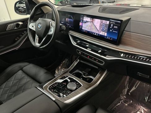 Used 2026 BMW X7 xDrive40i AWD/4WD image 19