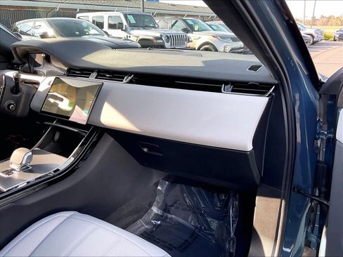 New 2026 Land Rover Range Rover Evoque S image 28