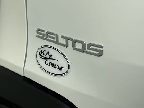 Certified 2024 Kia Seltos EX image 5