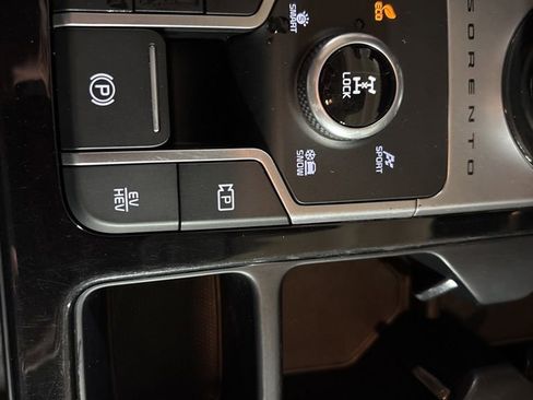 Used 2022 Kia Sorento SX AWD/4WD image 17