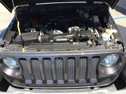 Used 2019 Jeep Wrangler Unlimited Sport AWD/4WD image 36