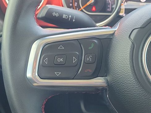 Used 2023 Jeep Gladiator Rubicon w/ LED Lighting Group AWD/4WD image 25