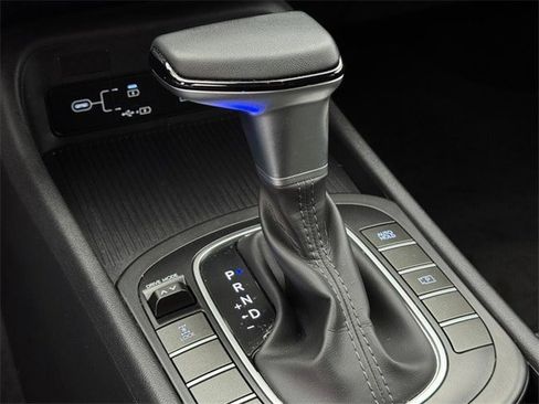 Certified 2024 Hyundai Kona SEL image 18