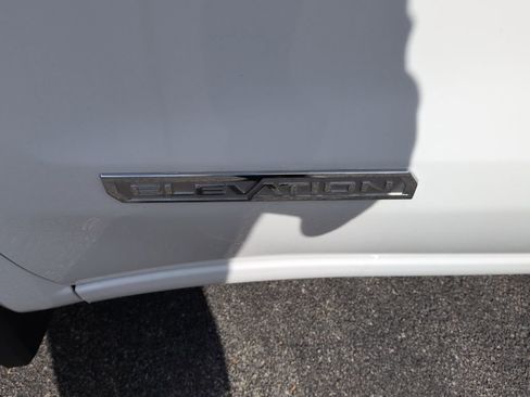 Used 2024 GMC Sierra 1500 Elevation image 13