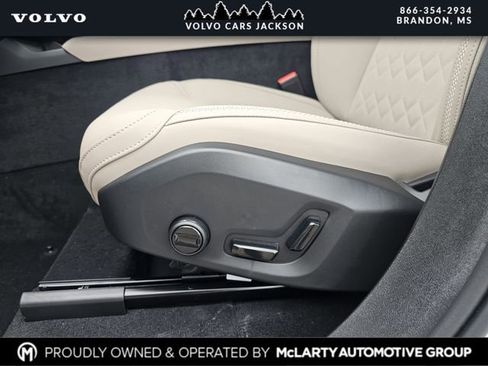 New 2026 Volvo XC90 B5 Core w/ Protection Package Premier AWD/4WD image 11