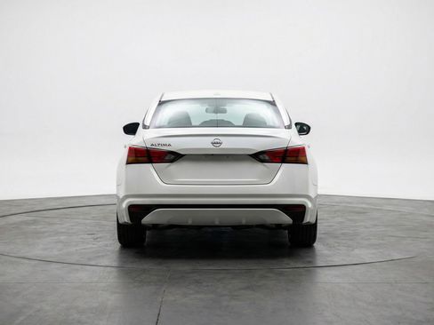 Used 2025 Nissan Altima 2.5 SV image 7