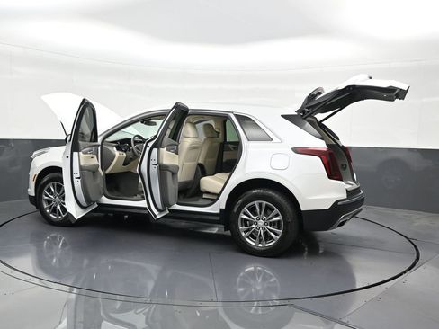 Used 2023 Cadillac XT5 Premium Luxury FWD image 34