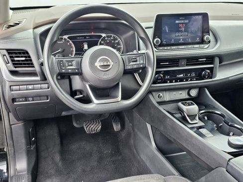 Used 2023 Nissan Rogue SV image 35