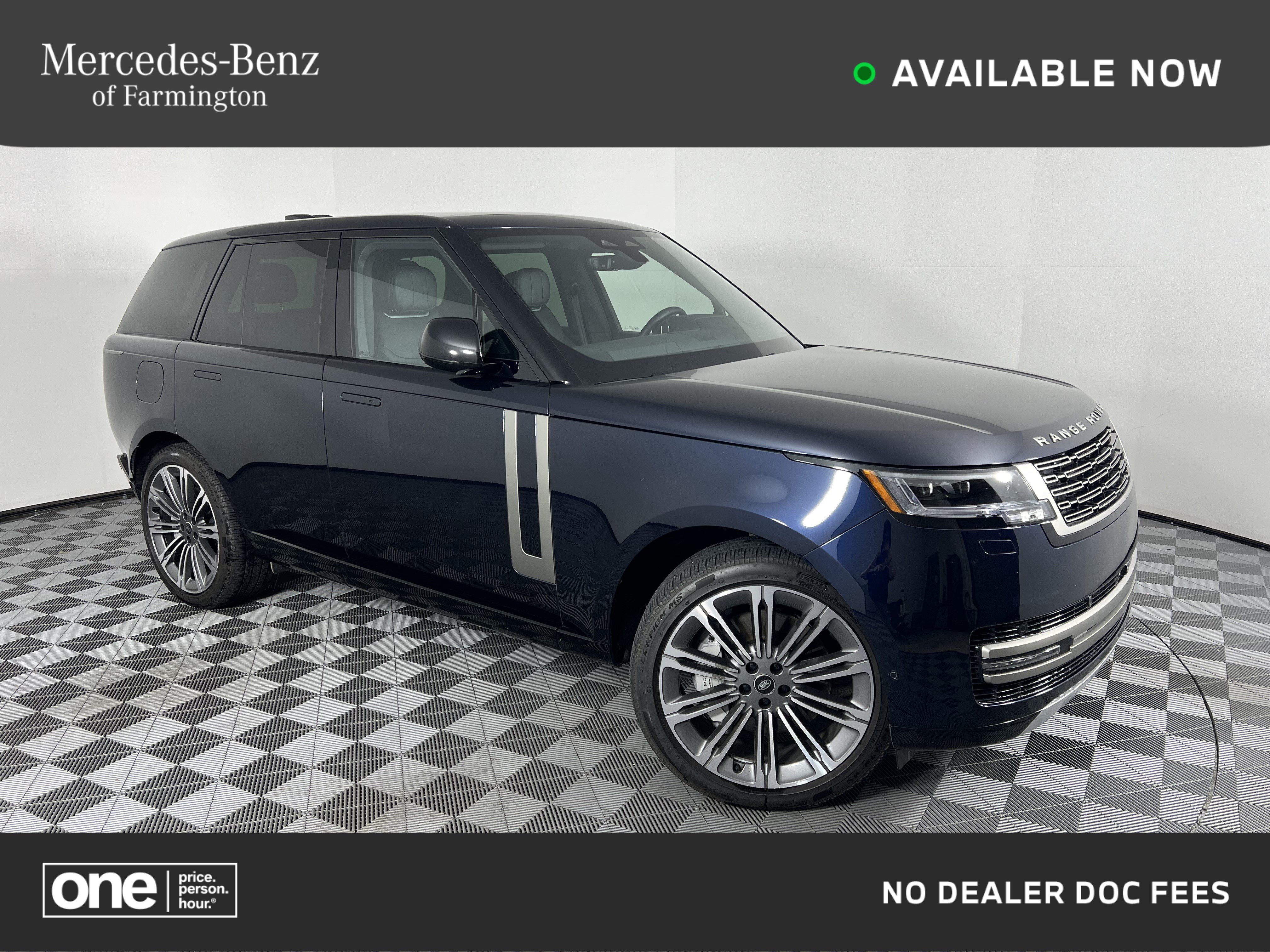 Used 2025 Land Rover Range Rover SE AWD/4WD image 1
