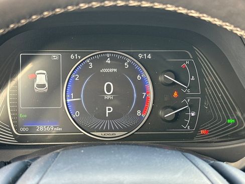 Used 2019 Lexus UX 200 w/ Premium Package FWD image 29