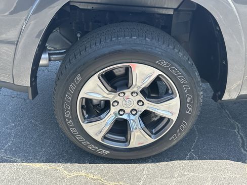 Used 2022 RAM 1500 Laramie AWD/4WD image 21