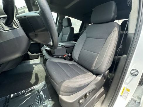 Certified 2023 Chevrolet Silverado 1500 Custom AWD/4WD image 18