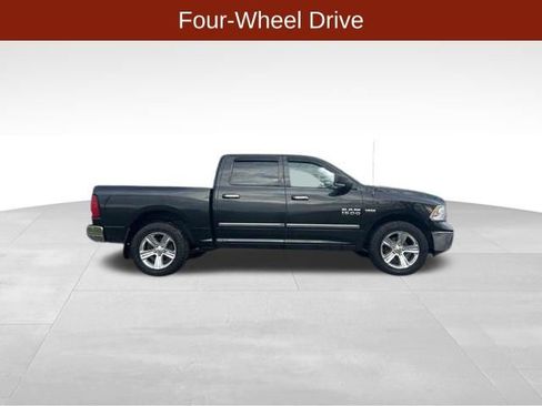 Used 2017 RAM 1500 Classic SLT w/ SLT Plus D￩cor Group AWD/4WD image 8