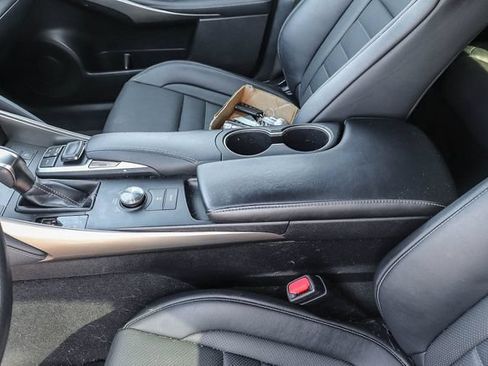 Used 2019 Lexus IS 300 RWD image 15