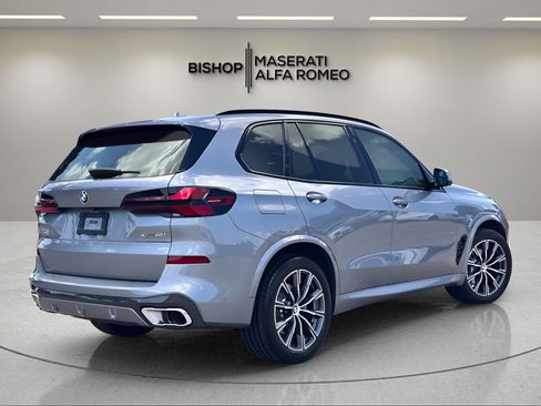Used 2025 BMW X5 xDrive40i w/ M Sport Package AWD/4WD image 5