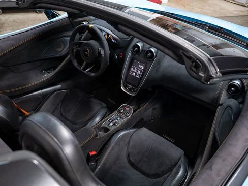 Used 2020 McLaren 600LT Spider RWD image 30