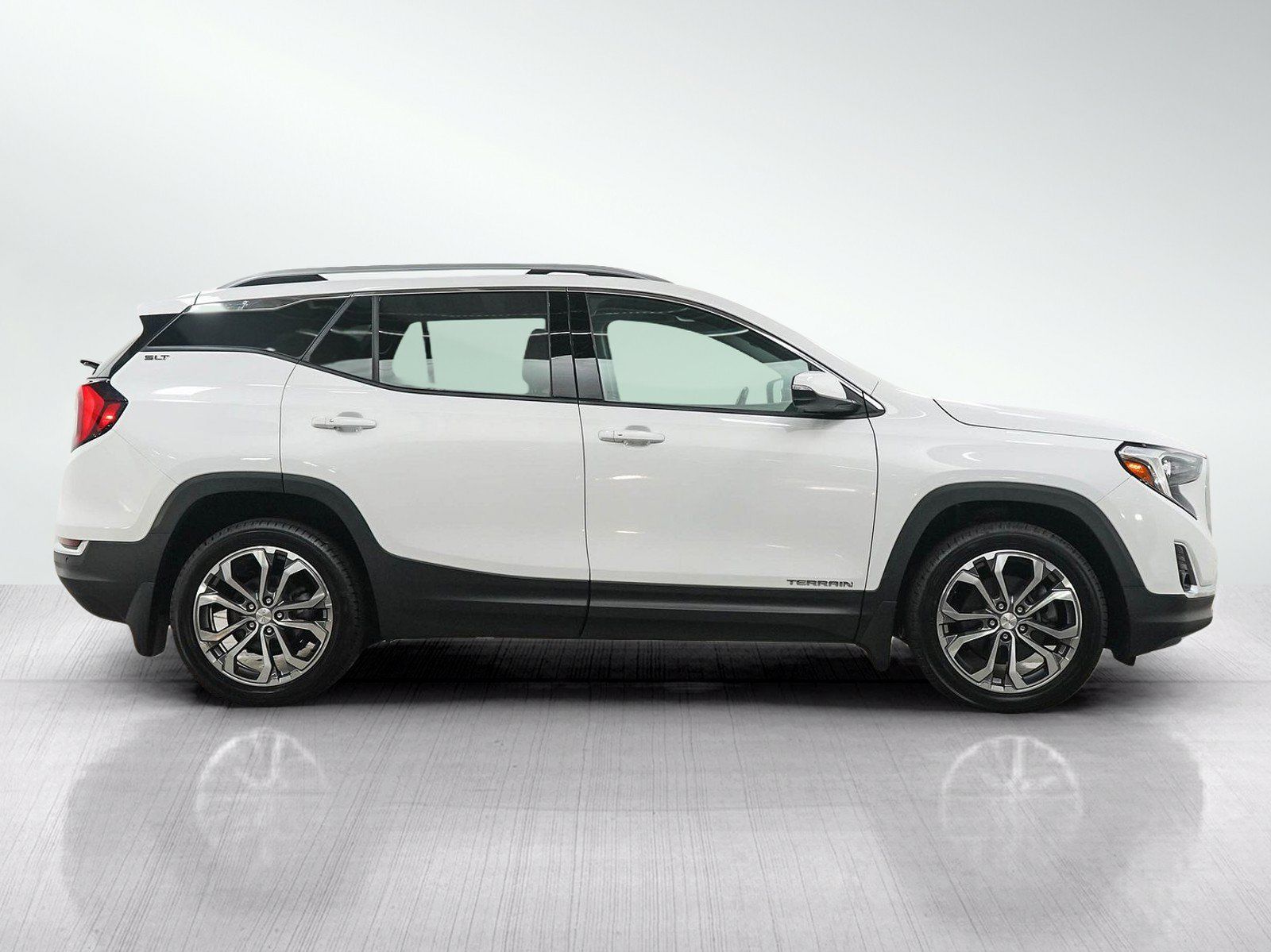 Used 2020 GMC Terrain SLT w/ Preferred Package AWD/4WD image 7