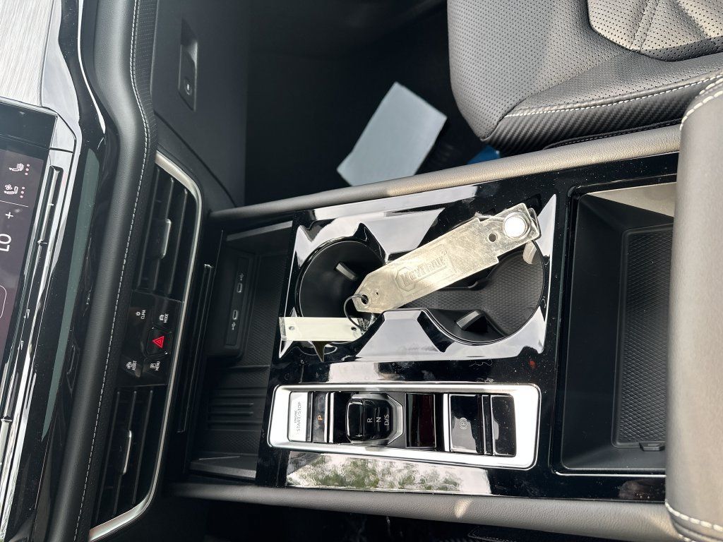 New 2026 Volkswagen Atlas Cross Sport SE AWD/4WD image 17