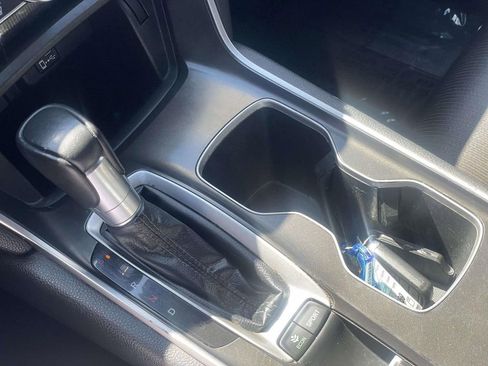 Used 2018 Honda Accord Sport image 18