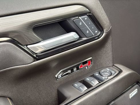 Used 2025 GMC Sierra 1500 AT4 w/ AT4 Premium Package AWD/4WD image 13