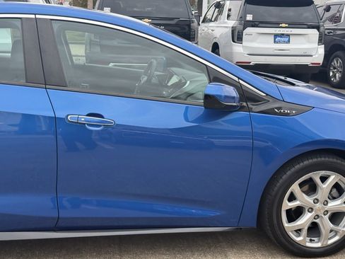 Used 2017 Chevrolet Volt Premier w/ Driver Confidence II Package image 8