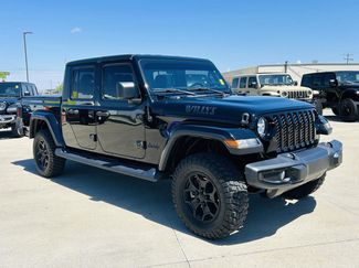 Used 2023 Jeep Gladiator Sport AWD/4WD video 2