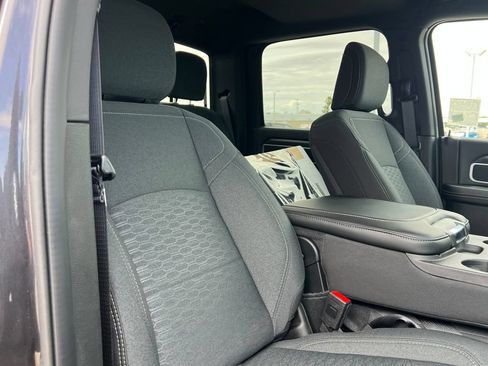 New 2026 RAM 2500 Big Horn AWD/4WD image 18