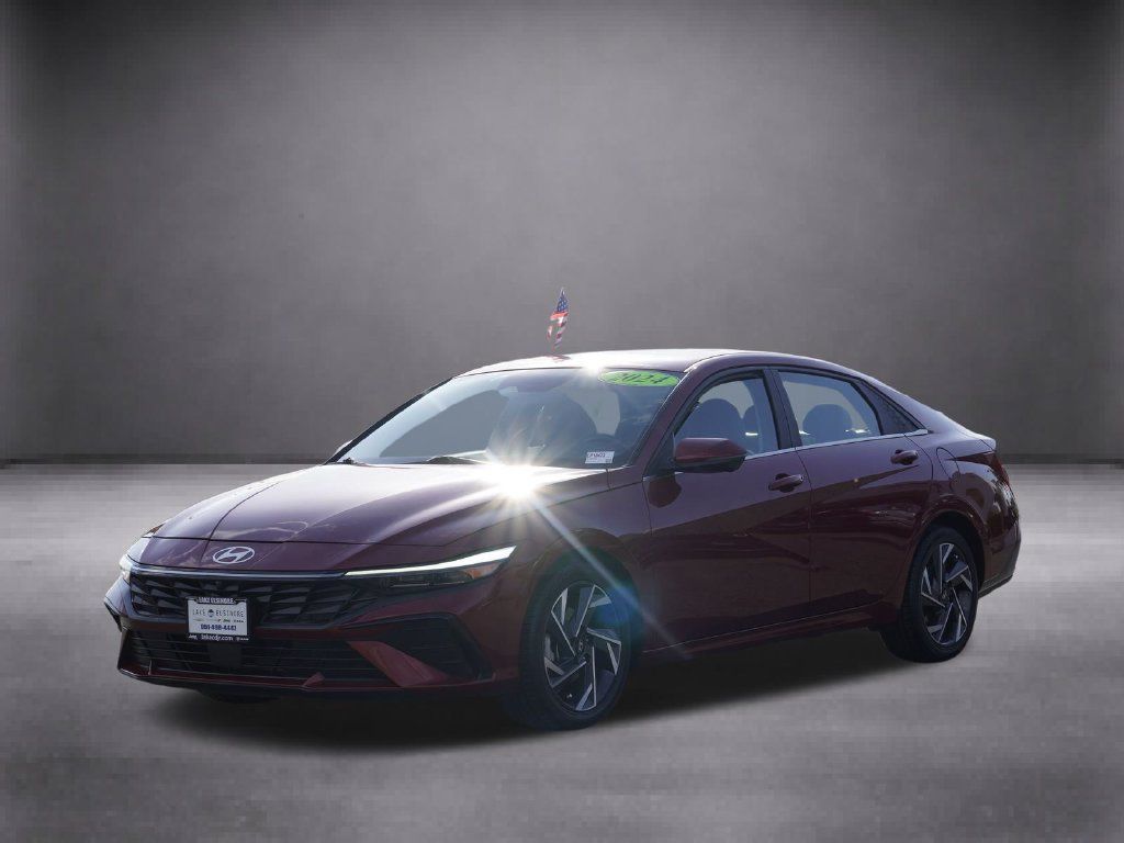 Used 2024 Hyundai Elantra Limited FWD image 9