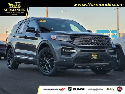 Used 2023 Ford Explorer Limited image 1