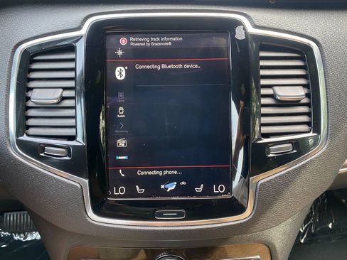 Used 2018 Volvo XC90 T6 Momentum w/ Convenience Package AWD/4WD image 34
