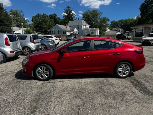 Used 2019 Hyundai Elantra SEL FWD image 2