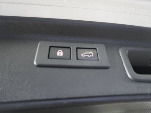 Used 2020 Subaru Forester Limited image 39