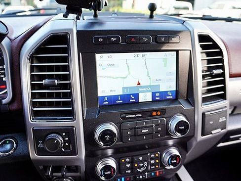 Used 2021 Ford F250 Platinum w/ FX4 Off-Road Package image 29